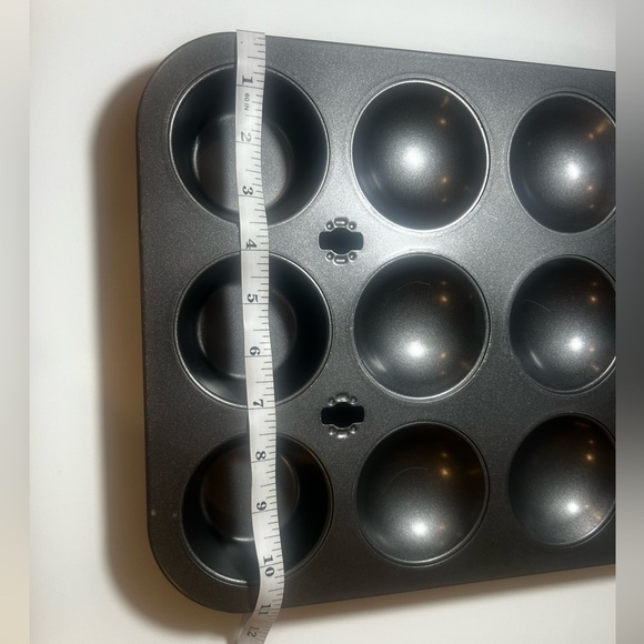 Non-Stick gray Muffin-cookies  Pan/10.5x14in - Picture 6 of 7